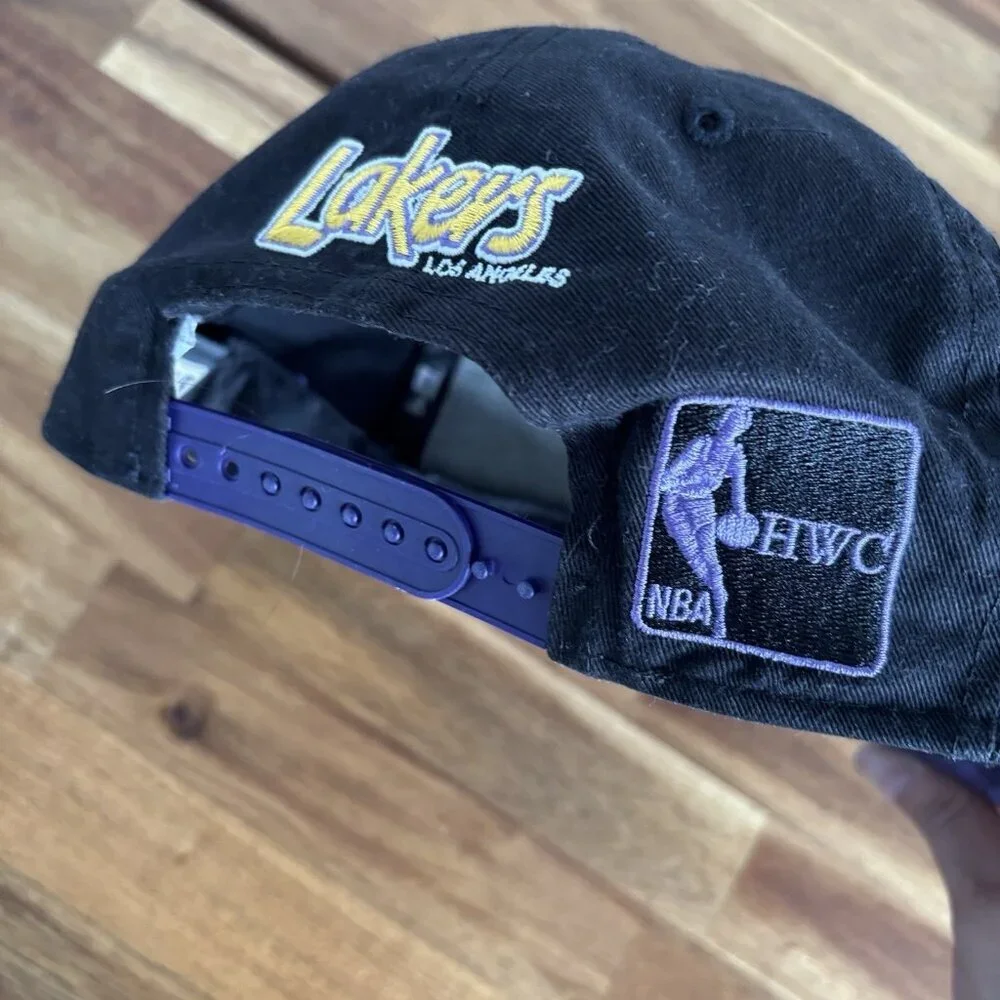 Los Angeles Lakers Cap Hat‎ Basketball Ball New Era NBA One Size Athletic Sports